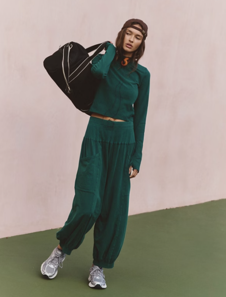 FREE PEOPLE MOVEMENT Up In The Air Set in Evergreen