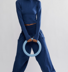 FREE PEOPLE MOVEMENT Up In The Air Set in Midnight Navy