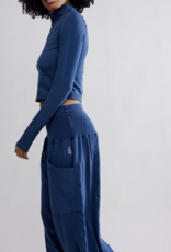 FREE PEOPLE MOVEMENT Up In The Air Set in Midnight Navy