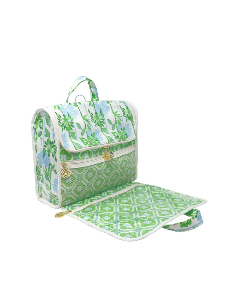 LILLY PULITZER Hanging Toiletry Bag in Swaying in the Breeze