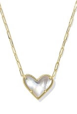 KENDRA SCOTT DESIGN Ari Heart Statement Gold Short Pendant Necklace in Ivory Mother-of-Pearl
