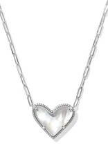 KENDRA SCOTT DESIGN Ari Heart Statement Silver Short Pendant Necklace in Ivory Mother-of-Pearl