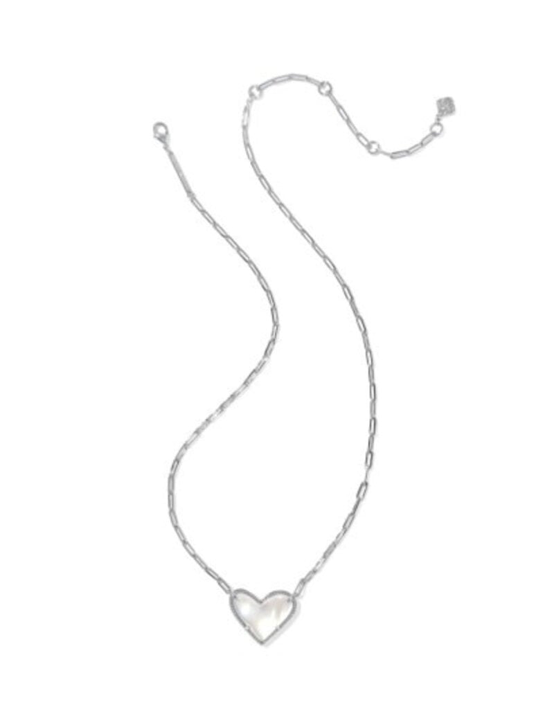 KENDRA SCOTT DESIGN Ari Heart Statement Silver Short Pendant Necklace in Ivory Mother-of-Pearl