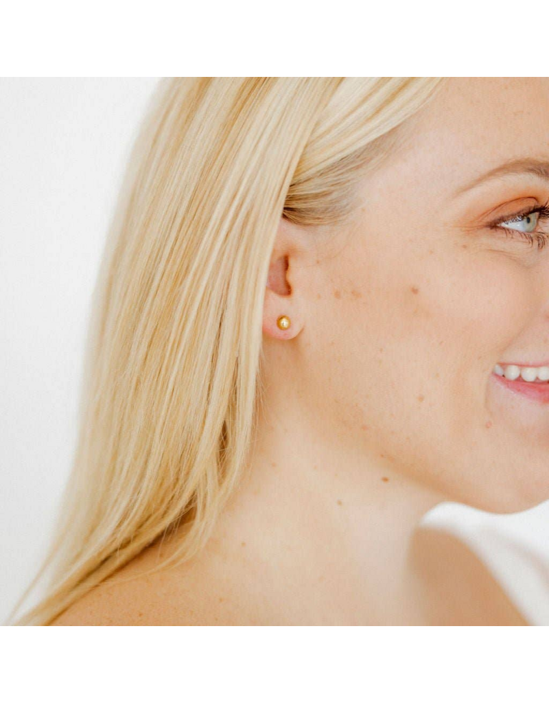 LINNY & CO Vera Round 6mm Gold Screwback Stud Earrings