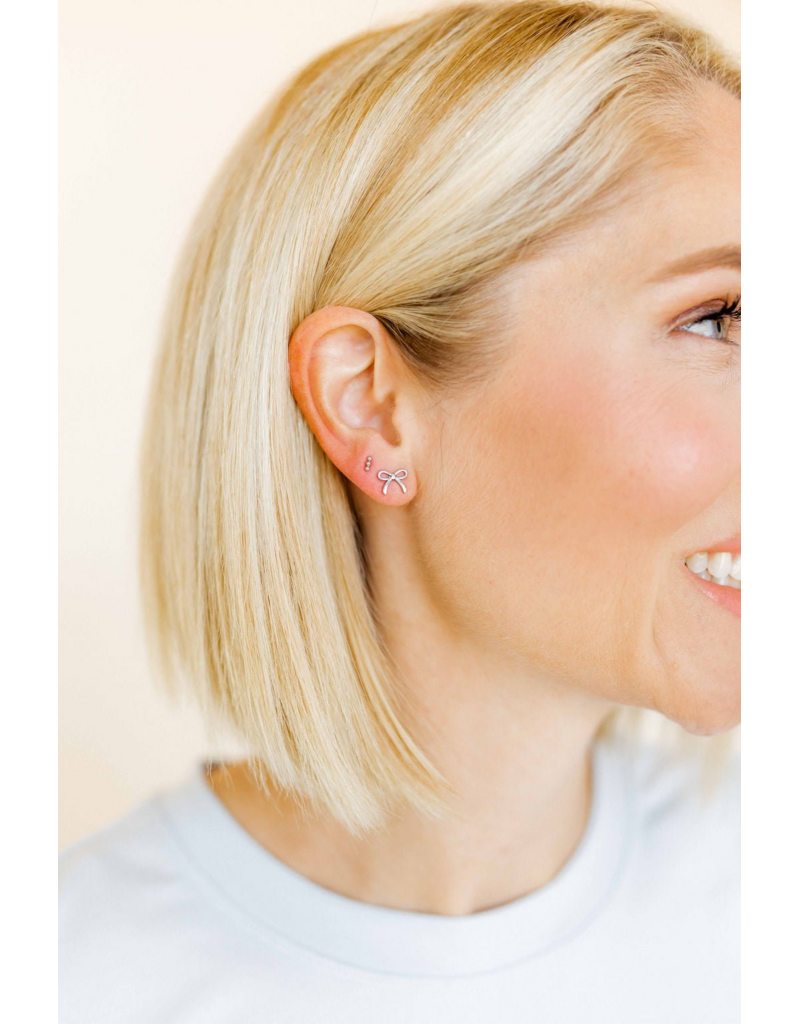 LINNY & CO Sadie Bow Silver Screwback Stud Earrings