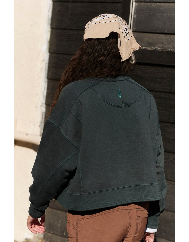 FREE PEOPLE MOVEMENT Intercept Pullover in Evergreen