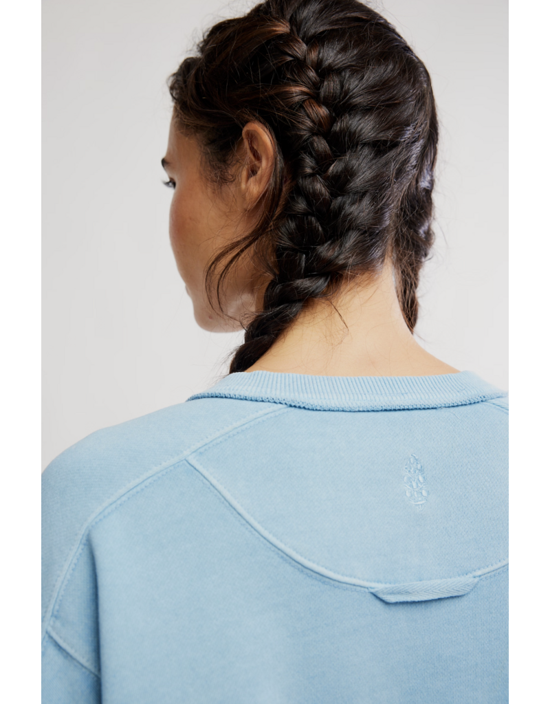 FREE PEOPLE MOVEMENT Intercept Pullover in Bright Blue