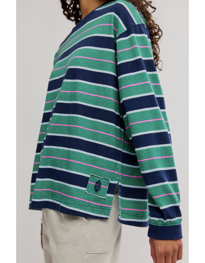 FREE PEOPLE MOVEMENT Printed Hustle Layer in Navy/Green Glow Combo