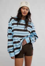 FREE PEOPLE MOVEMENT Printed Hustle Layer in Bright Blue/Chocolate Combo