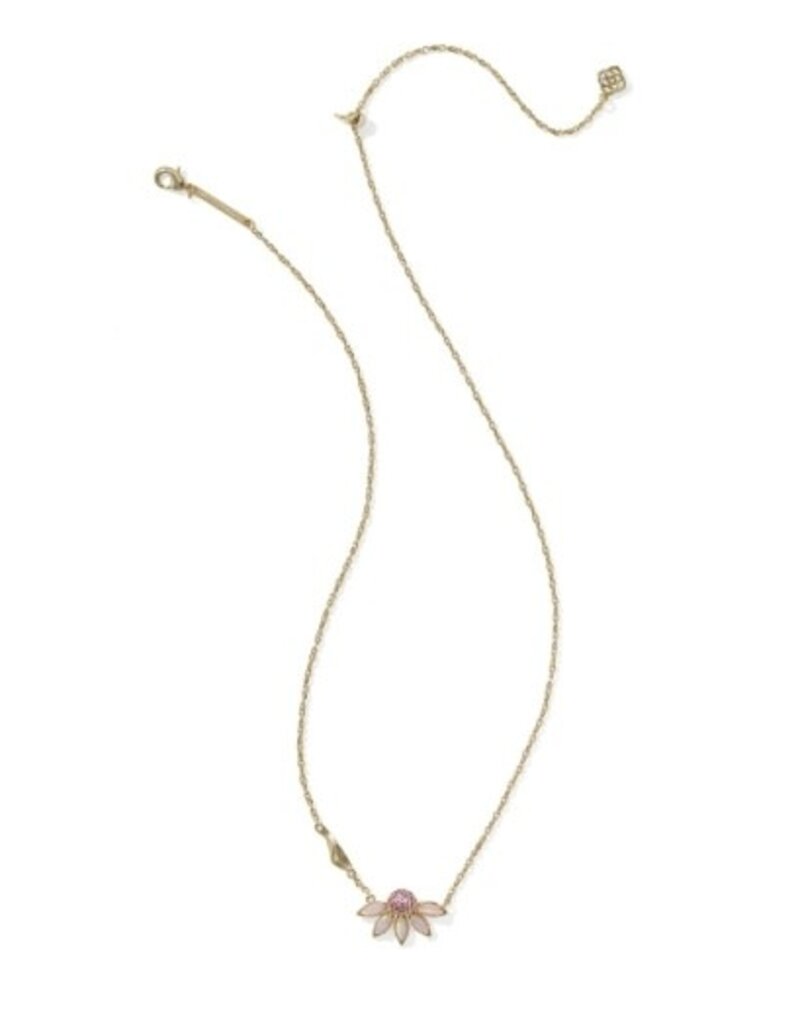 KENDRA SCOTT DESIGN Anya Flower Gold Short Pendant Necklace in Light Pink Mix