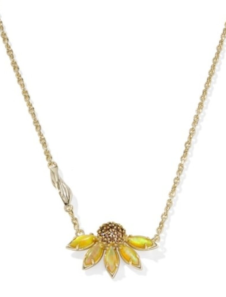 KENDRA SCOTT DESIGN Anya Flower Gold Short Pendant Necklace in Yellow Mix