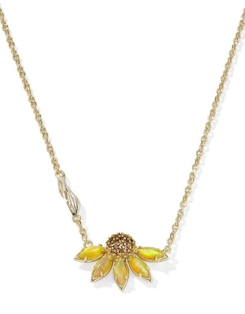 KENDRA SCOTT DESIGN Anya Flower Gold Short Pendant Necklace in Yellow Mix