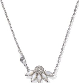 KENDRA SCOTT DESIGN Anya Flower Silver Short Pendant Necklace in Ivory Mix