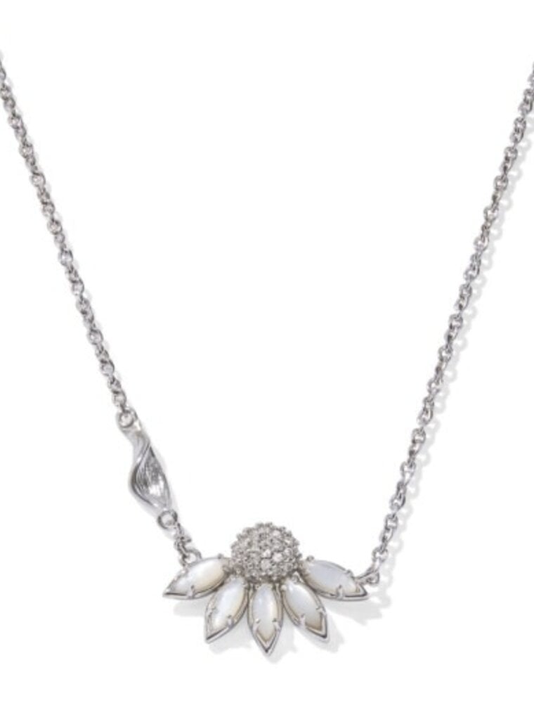 KENDRA SCOTT DESIGN Anya Flower Silver Short Pendant Necklace in Ivory Mix
