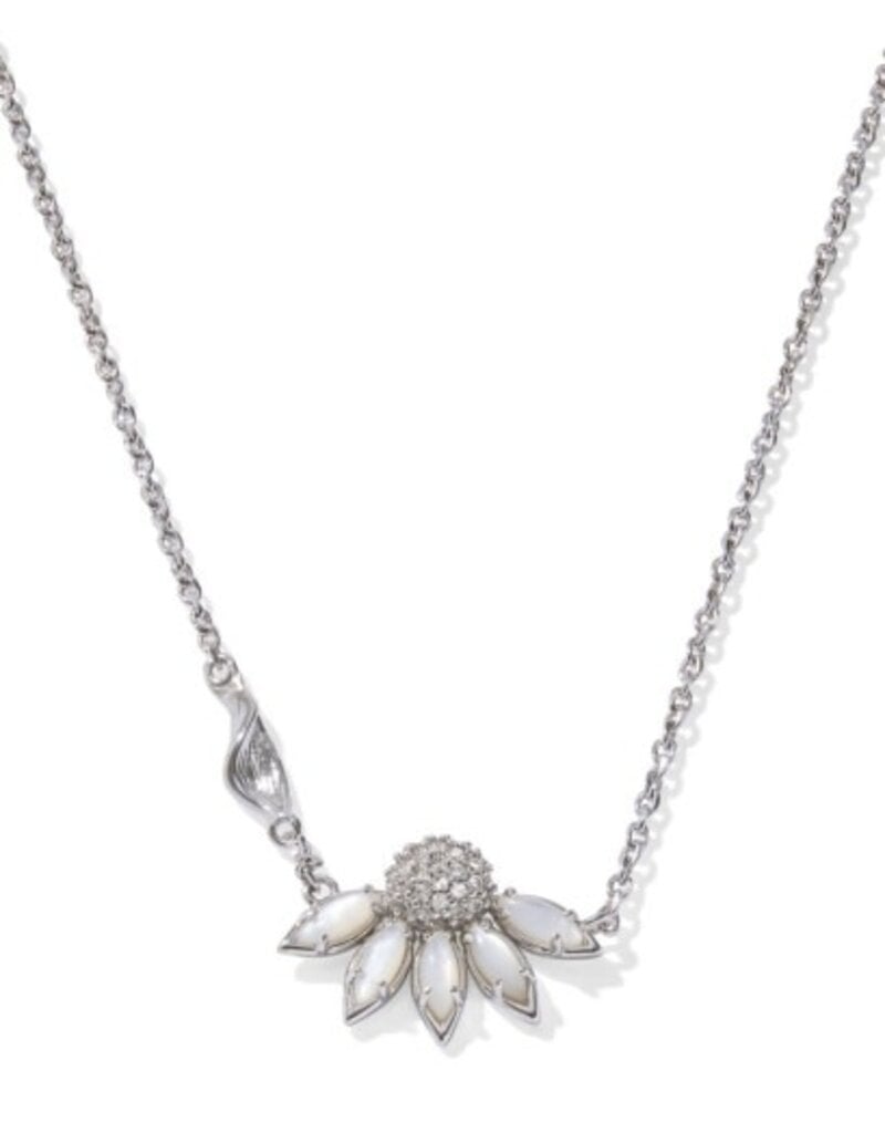 KENDRA SCOTT DESIGN Anya Flower Silver Short Pendant Necklace in Ivory Mix