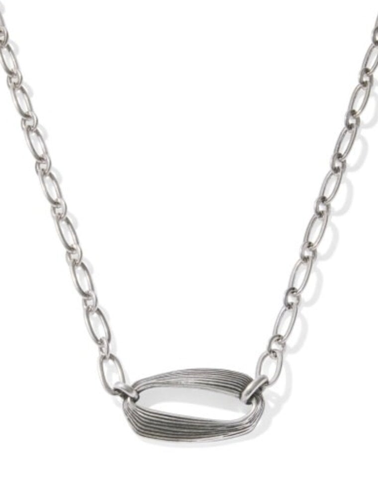 KENDRA SCOTT DESIGN Kira Vintage Silver Short Pendant Necklace