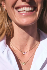 KENDRA SCOTT DESIGN Anya Flower Gold Short Pendant Necklace in Ivory Mix