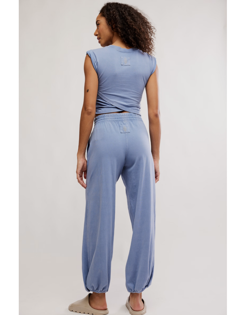 FREE PEOPLE MOVEMENT Hot Shot Crossover Set in Blue Ash