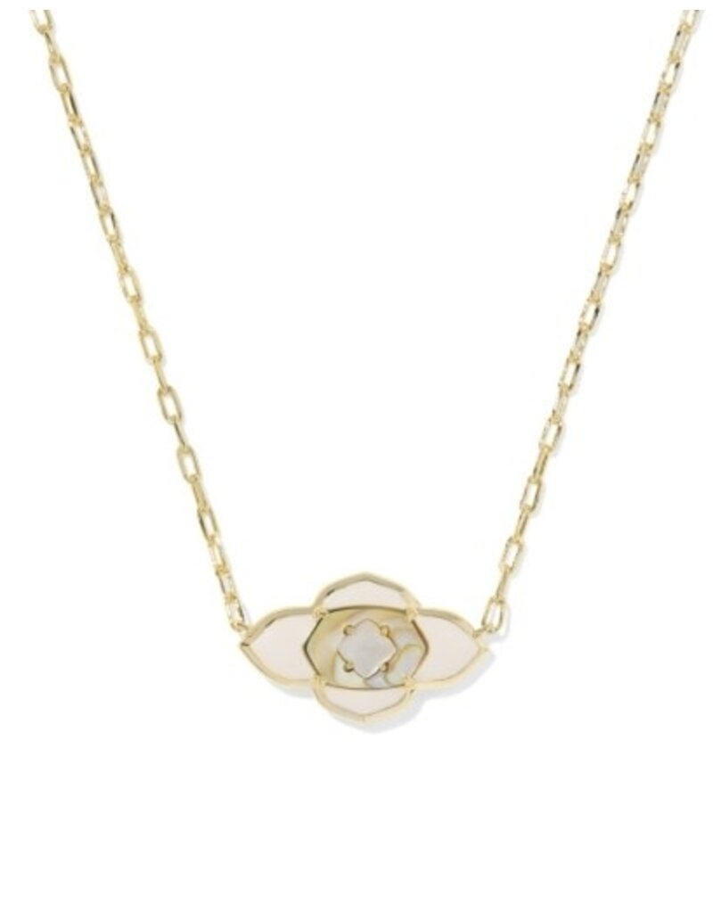 KENDRA SCOTT DESIGN Abbie Medallion Gold Short Pendant Necklace in Neutral Mix