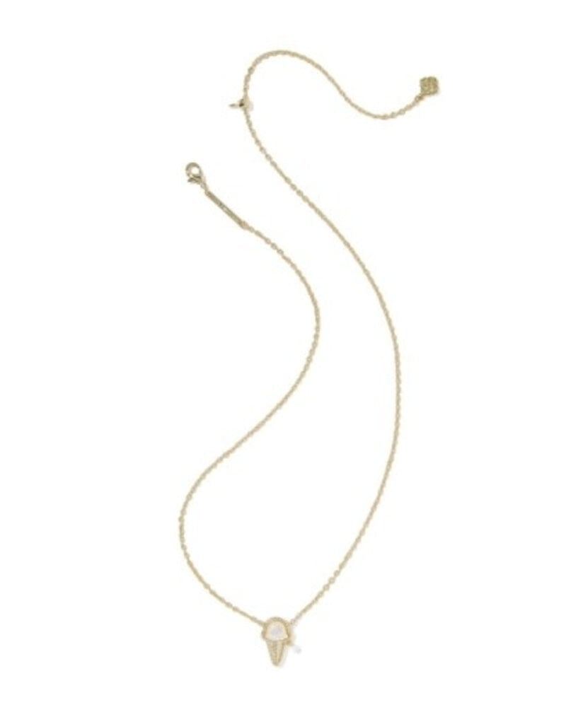 KENDRA SCOTT DESIGN Ice Cream Gold Short Pendant Necklace in Ivory Mother-of-Pearl