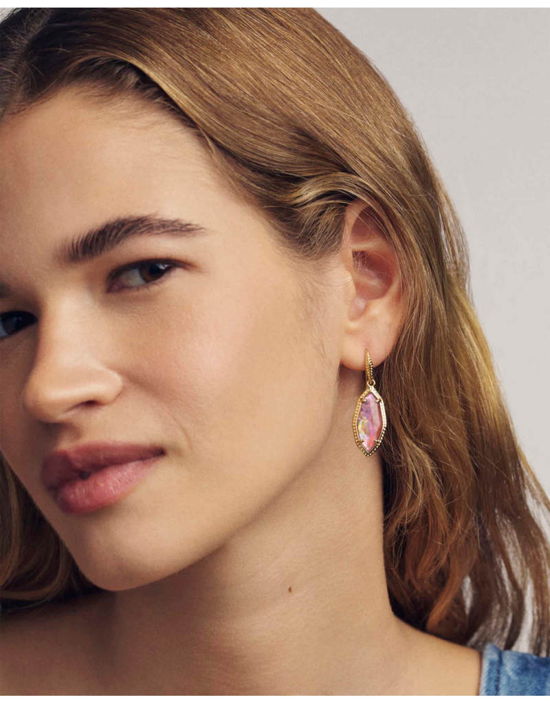KENDRA SCOTT DESIGN Ophelia Gold Small Drop Earrings in Light Mauve Illusion