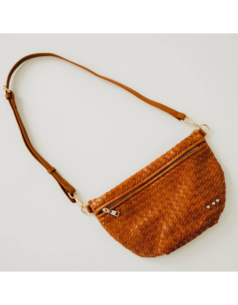 PRETTY SIMPLE Minimalist Vegan Leather Crossbody Strap in Brown