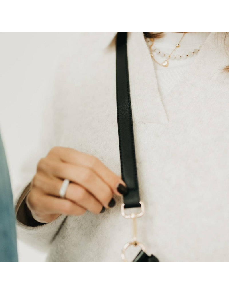 PRETTY SIMPLE Minimalist Vegan Leather Crossbody Strap in Black