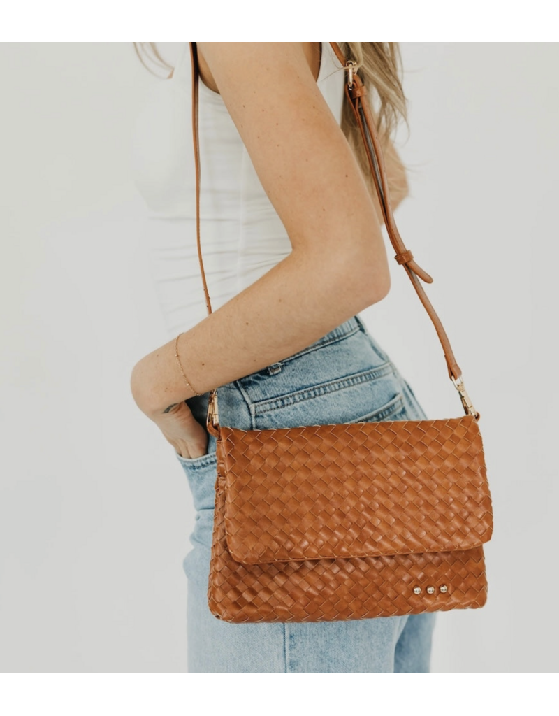 PRETTY SIMPLE Wrenlee Woven Flap Crossbody in Brown