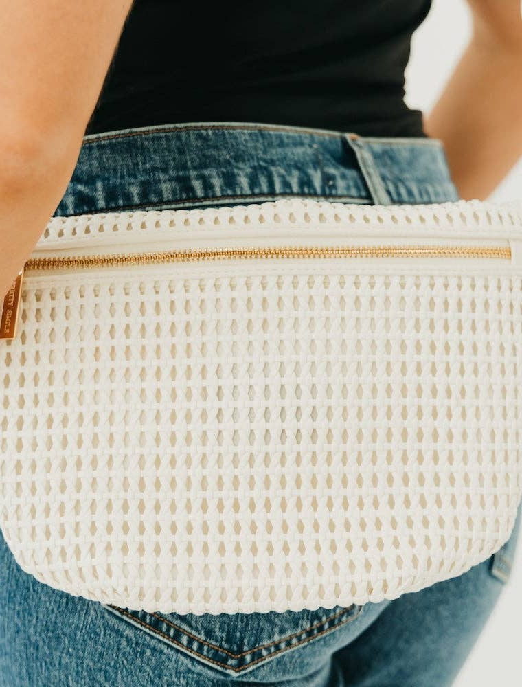 PRETTY SIMPLE Hollow Westlyn Bum Bag in White