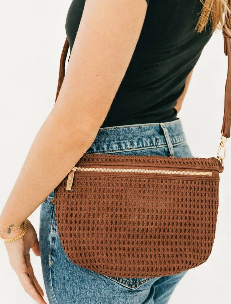 PRETTY SIMPLE Hollow Westlyn Bum Bag in Brown