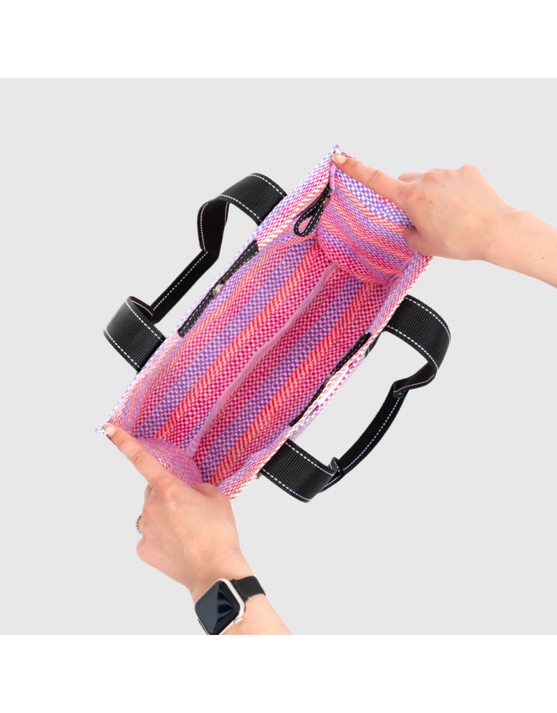 SCOUT Grab And Go Crossbody Bag in Tiki Time