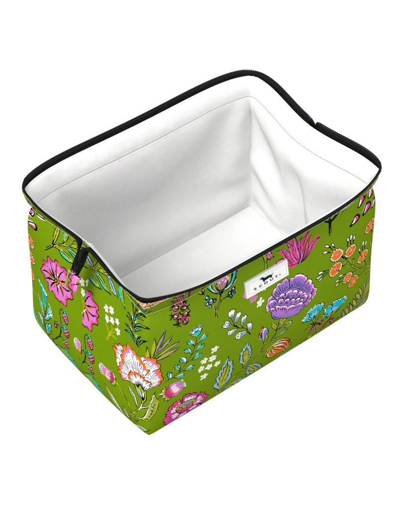 SCOUT Big Mouth Makeup Bag in Lawn and Order