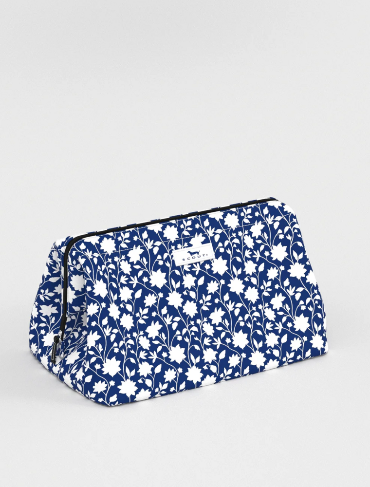 SCOUT Big Mouth Makeup Bag in Bloom Service