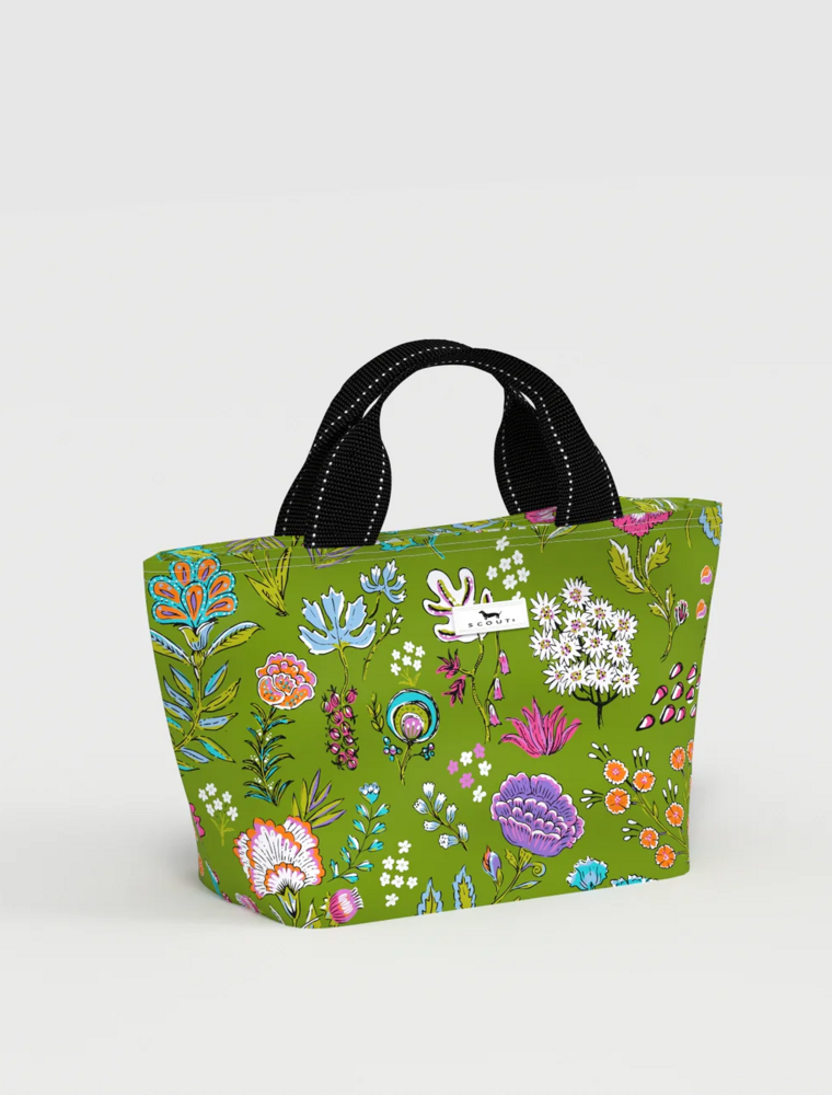 SCOUT Nooner Lunch Bag in Lawn and Order