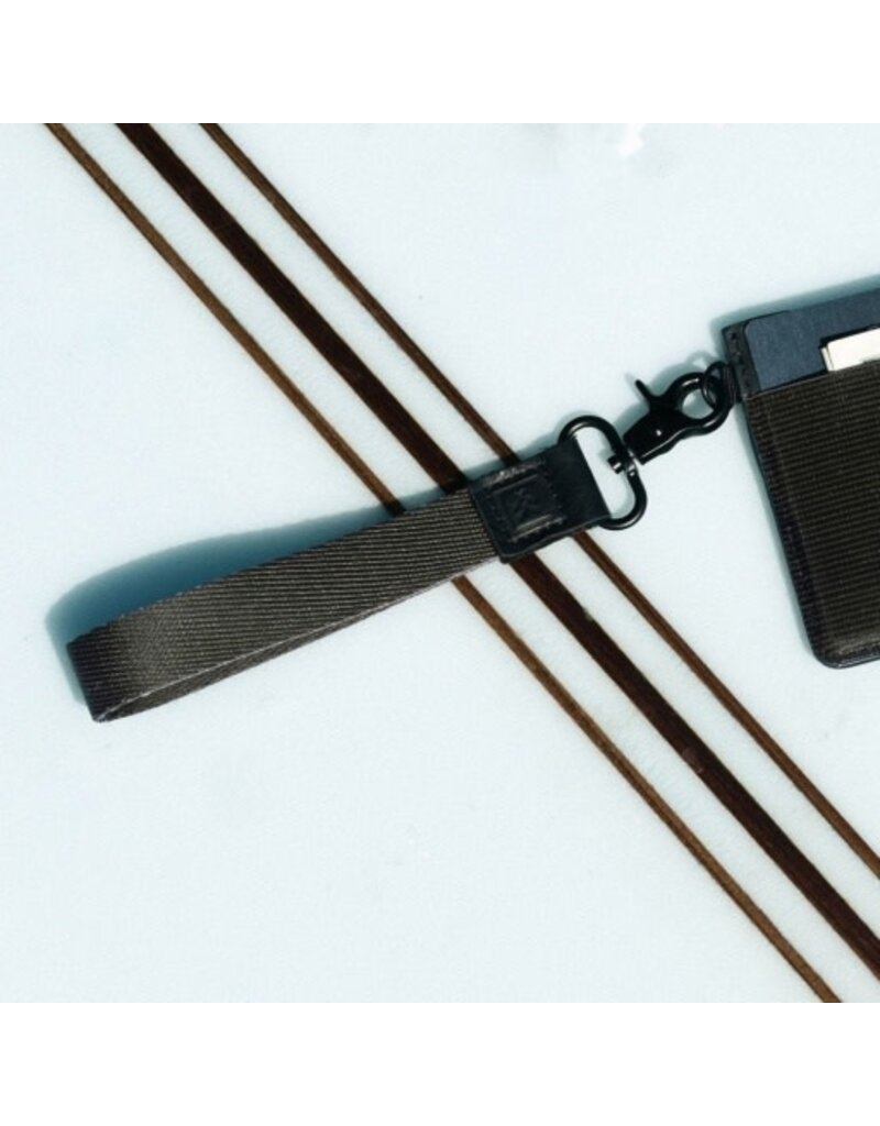 THREAD WALLETS Wrist Lanyard in Black