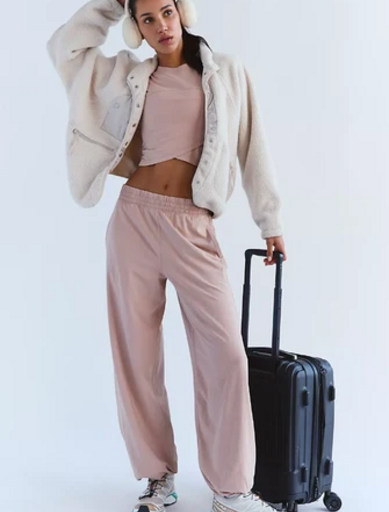 FREE PEOPLE MOVEMENT Hot Shot Crossover Set in Sandy