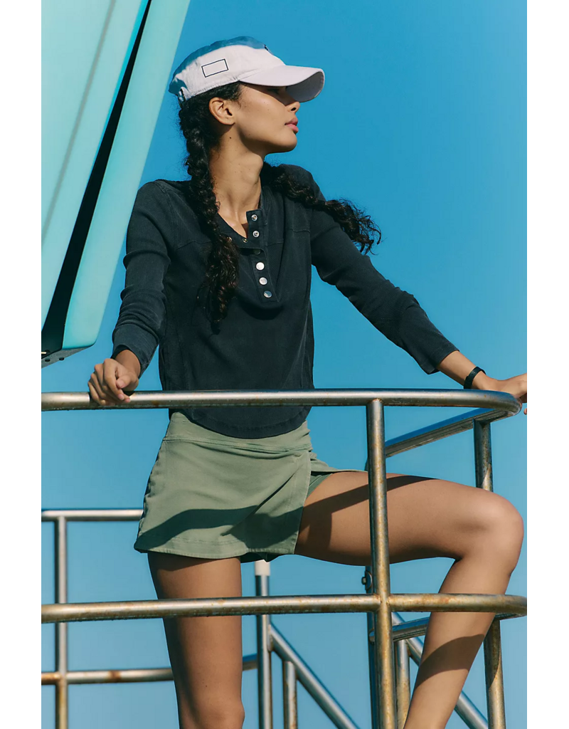 FREE PEOPLE MOVEMENT Cool Down Crew in Black