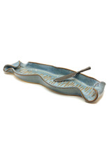 HILBORN POTTERY BLUE MEDLEY BAGUETTE TRAY WITH SPREADER