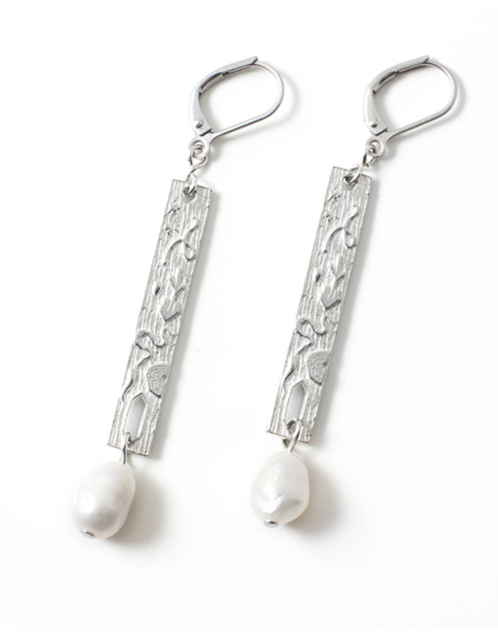 ANNE-MARIE CHAGNON MADRID PEWTER PEARL EARRINGS