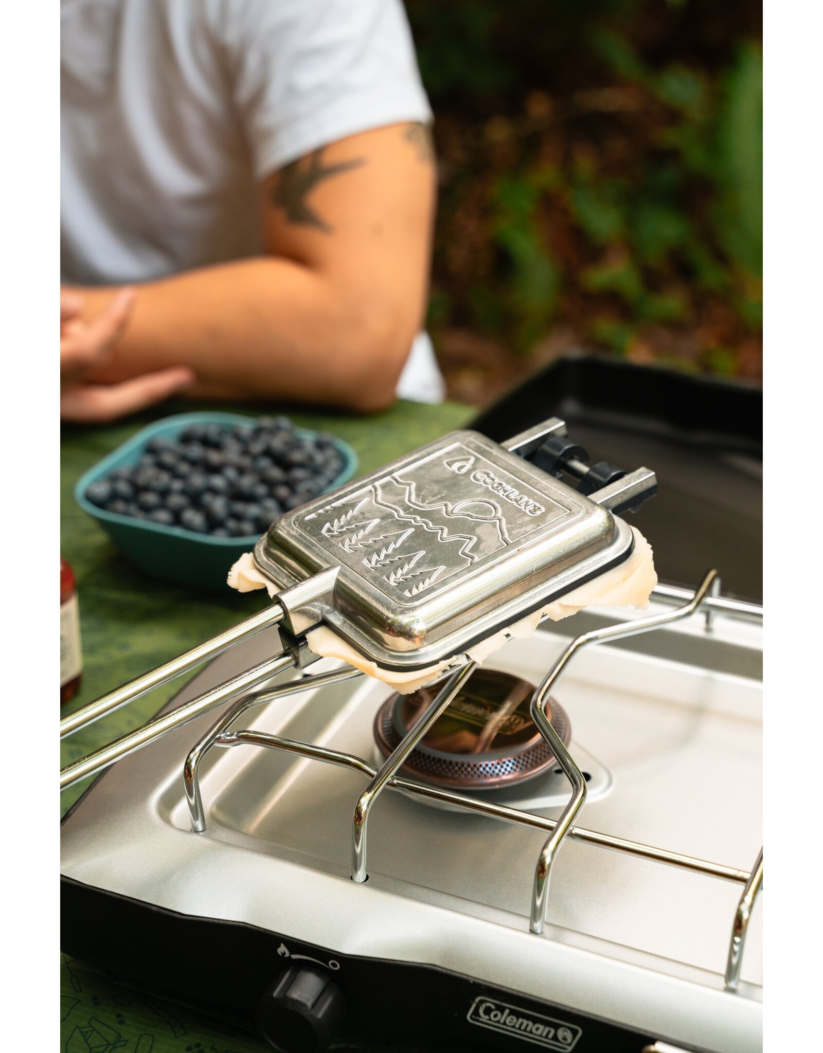 COGHLAN'S ALUMINUM CAMP COOKER