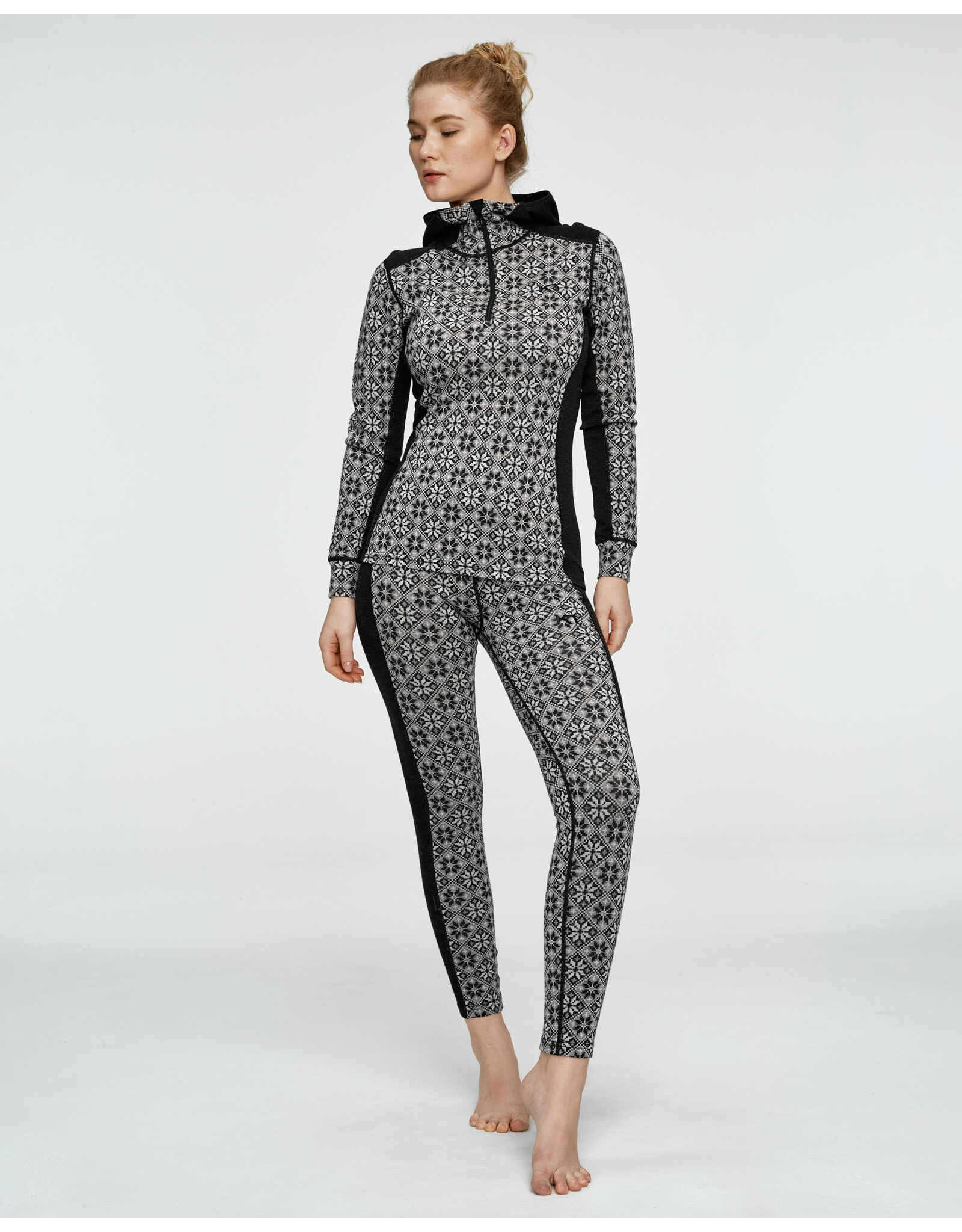 KARI TRAA WOMEN ROSE BASELAYER HOODIE
