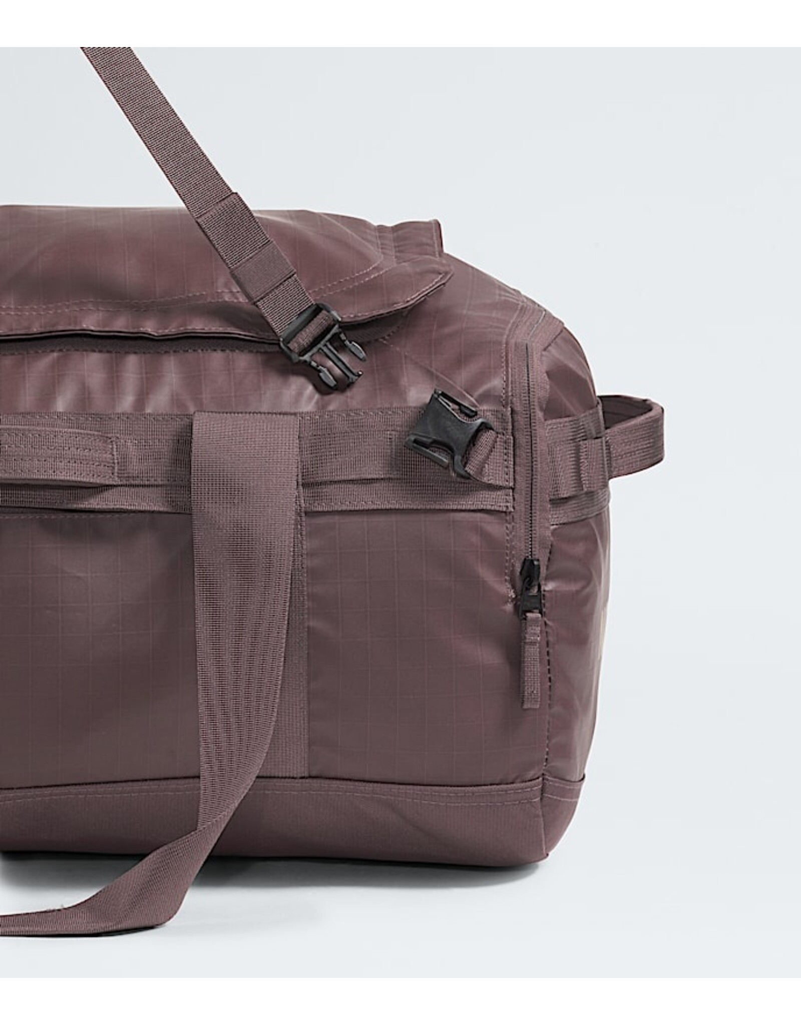 THE NORTH FACE BASE CAMP VOYAGER DUFFEL 62L