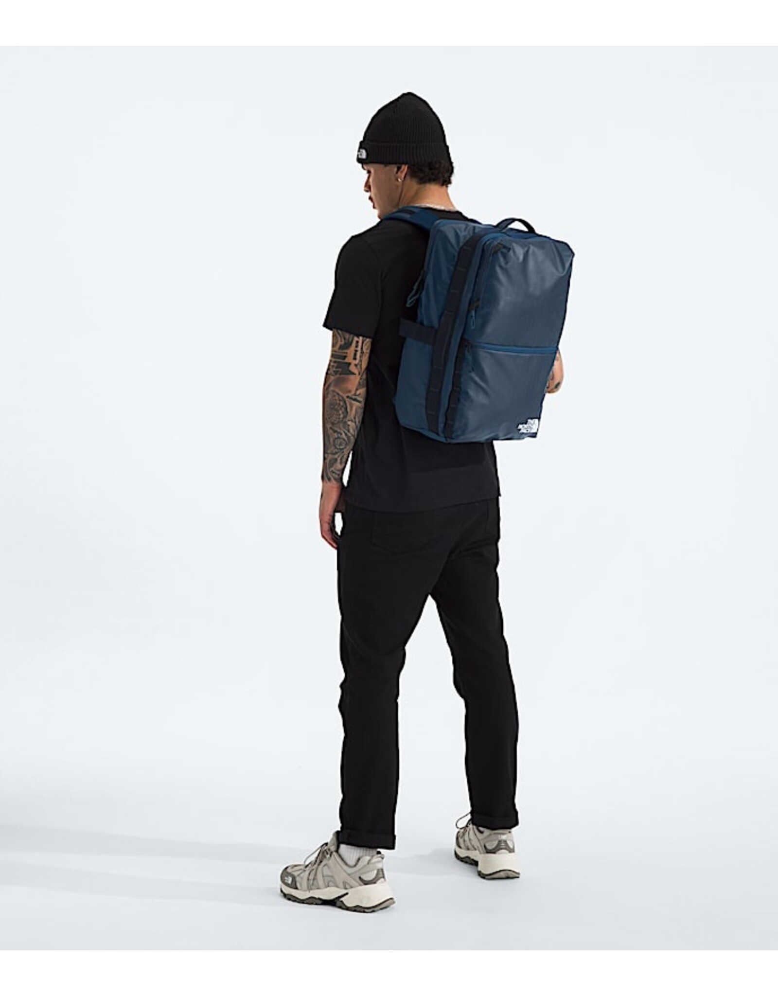 THE NORTH FACE BASE CAMP VOYAGER TRAVEL PACK