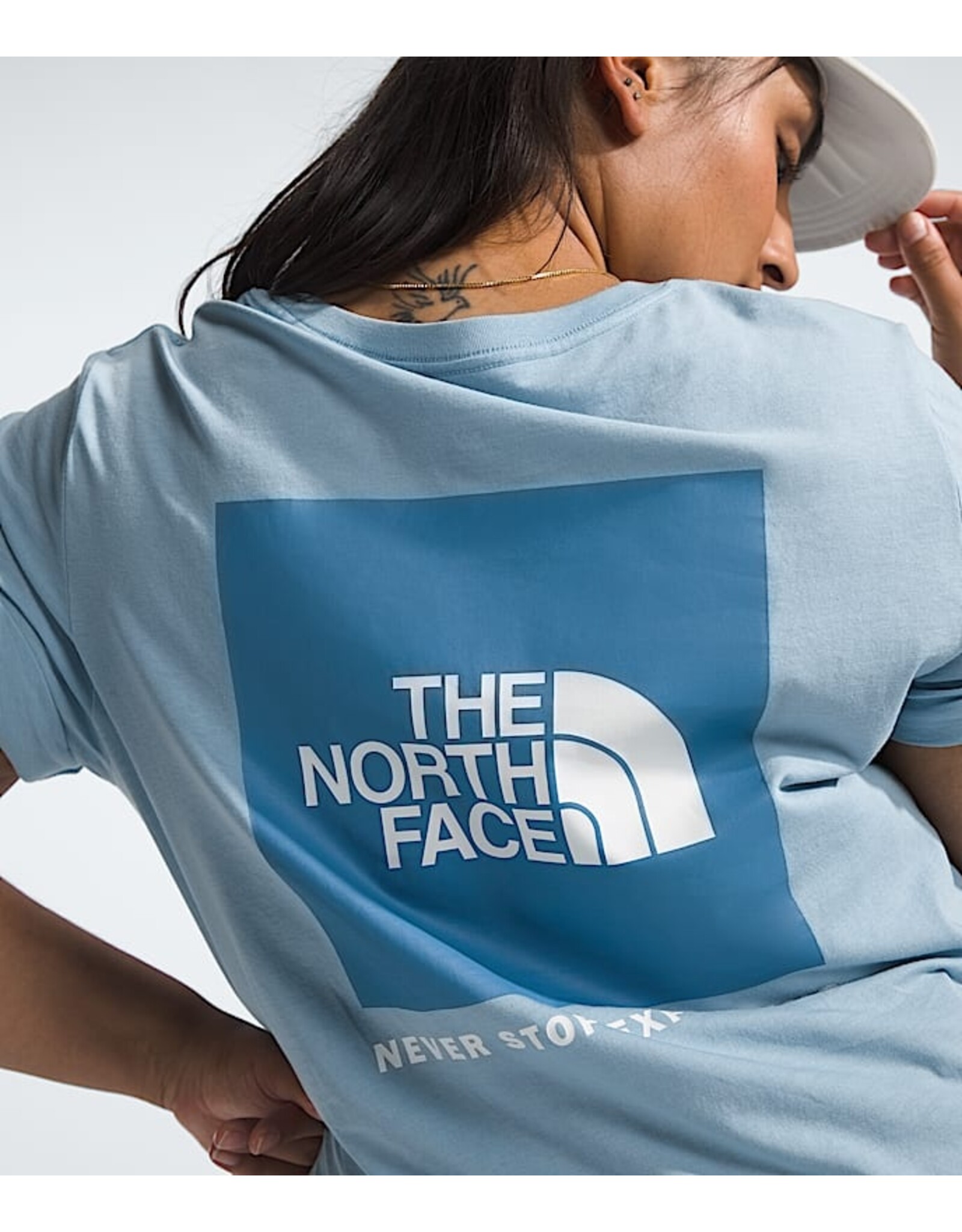 THE NORTH FACE WOMEN'S PLUS S/S BOX NSE TEE