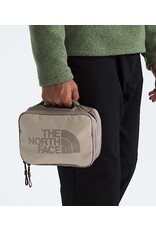 THE NORTH FACE BASE CAMP VOYAGER TOILETRY KIT