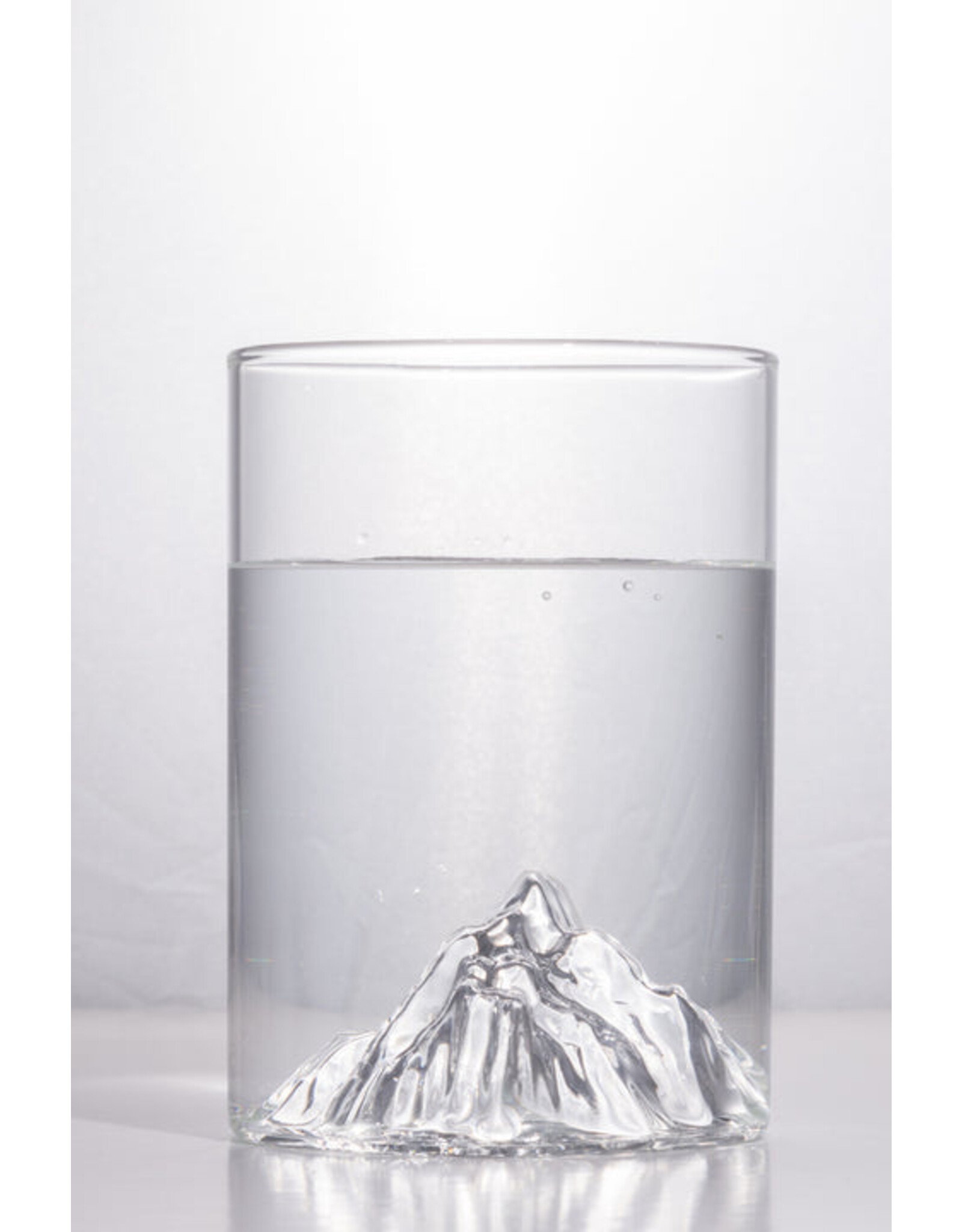 MT ROBSON PINT GLASS
