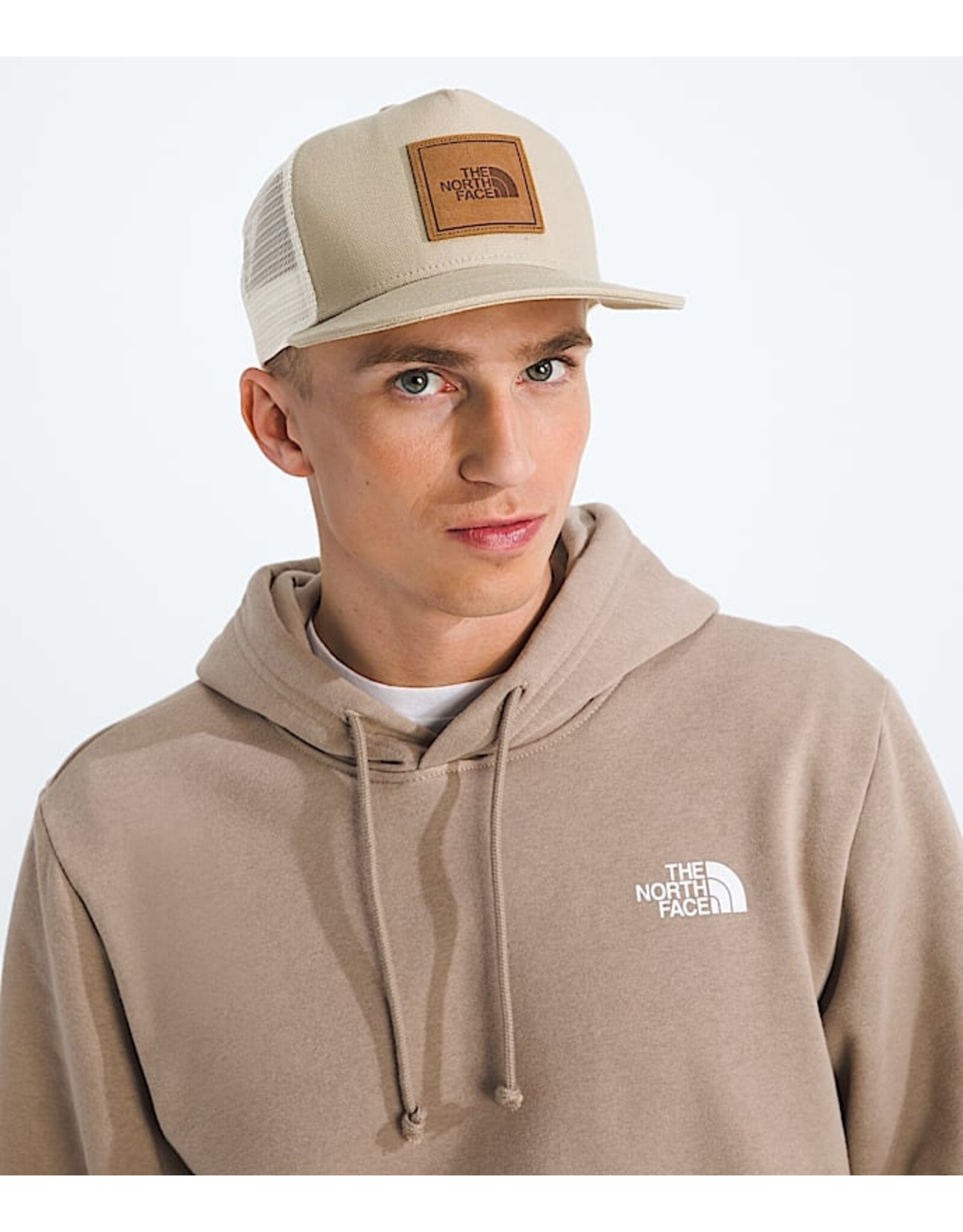 THE NORTH FACE HALF DOME TRUCKER