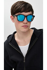 oakley SHACKLE MATTE BLACK PRIZM SAPPHIRE