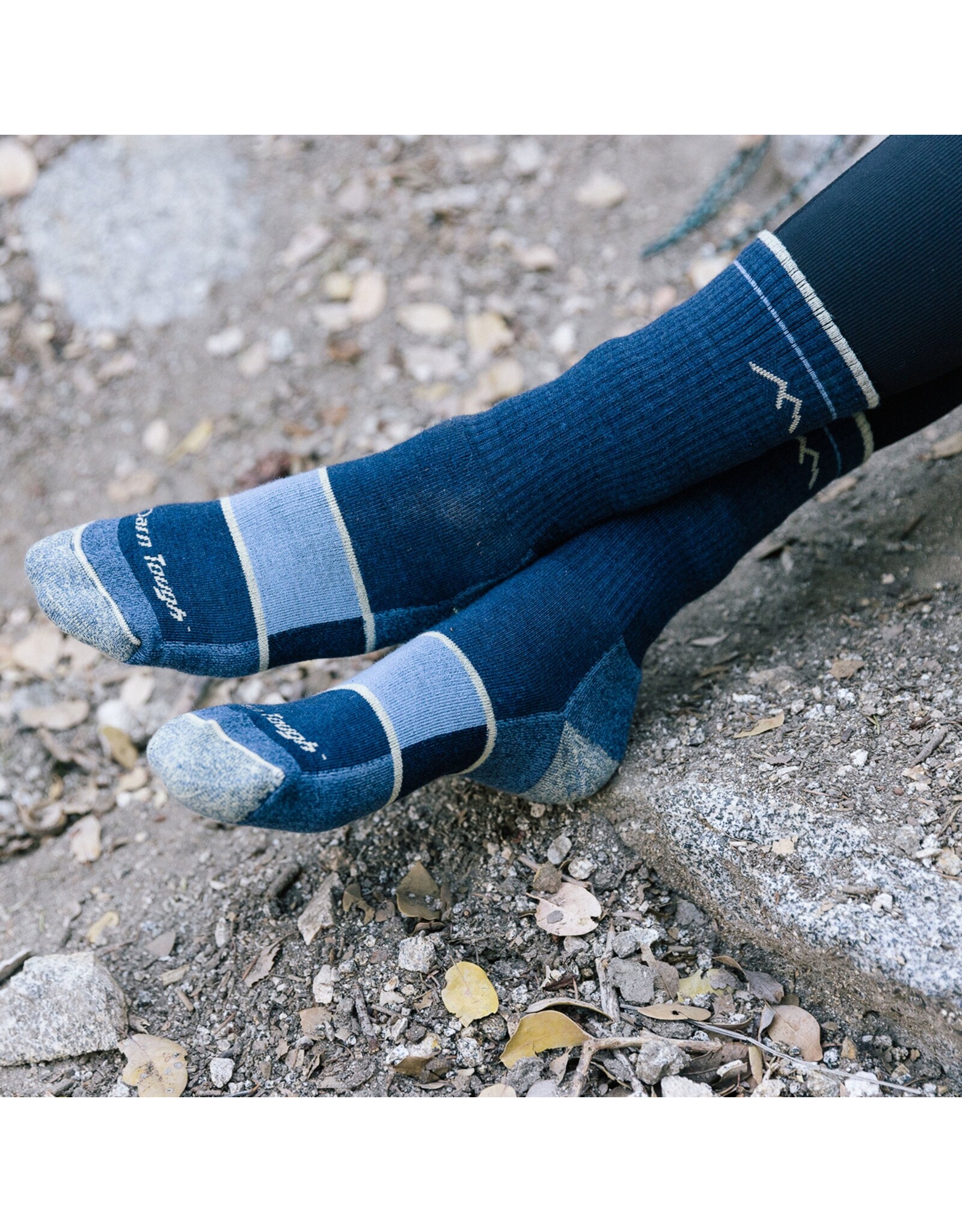 DARN TOUGH WOMEN HIKER BOOT SOCK FULL CUSHION SOCK
