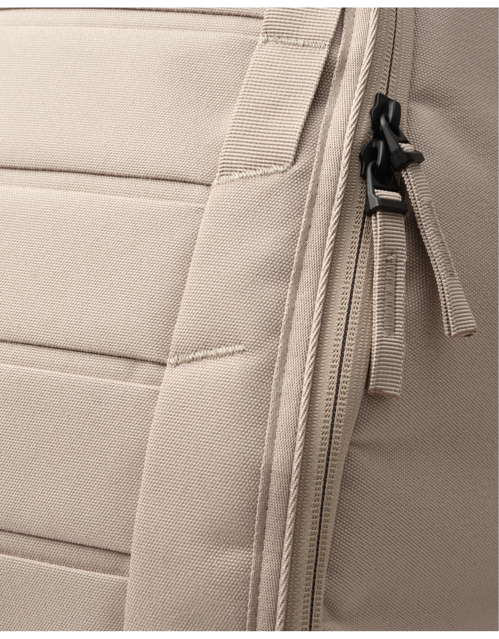 D_b_journey HUGGER BACKPACK 20L